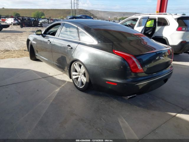 2011 JAGUAR XJ SAJWA1CB8BLV07998 Photo 2