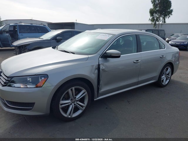 1VWBT7A31EC052628 Volkswagen Passat 1.8t Se