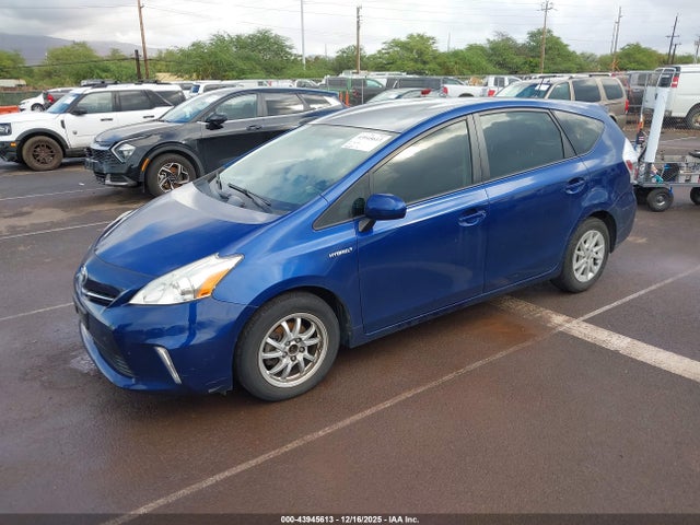 JTDZN3EU5E3351398 Toyota Prius V Five/three/two