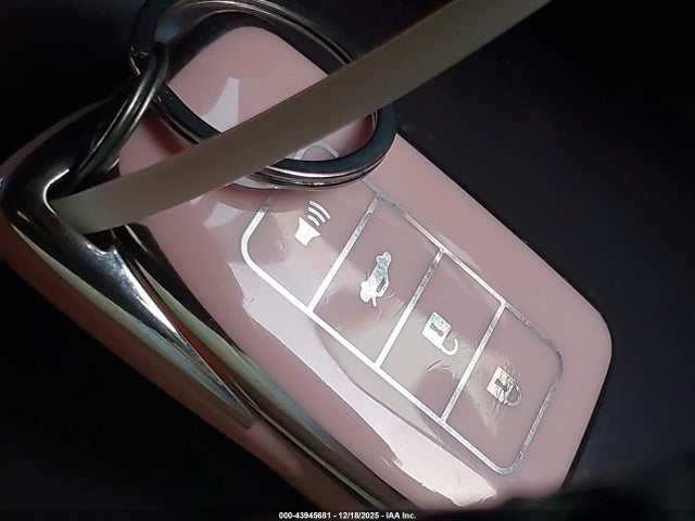 JTJYARBZ5H2080697 Lexus NX 200T