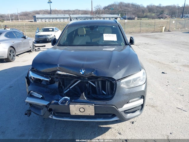 43945767 :رقم المزاد ، 5UXTR9C56KLR05910 vin ، 2019 Bmw X3 Xdrive30i مزاد بيع