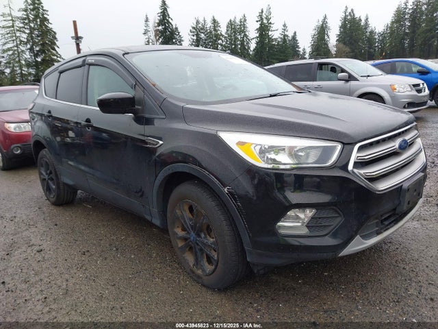 Ford ESCAPE SE 2017 1FMCU9GD7HUC27300 Image 18