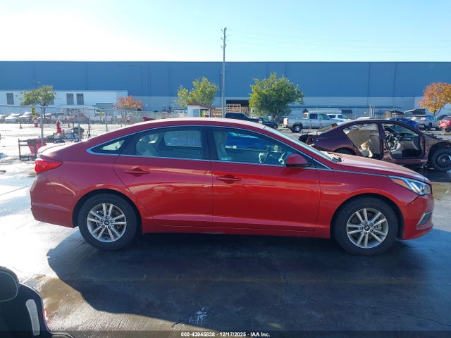 Hyundai SONATA SE 2017 5NPE24AF2HH535307 Image 13