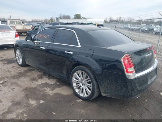 2011 CHRYSLER 300 2C3CA5CG6BH563184 Photo 2