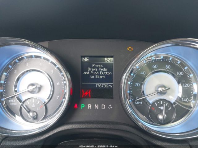 2011 CHRYSLER 300 2C3CA5CG6BH563184 Photo 6