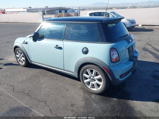 2013 MINI HARDTOP WMWSV3C54DT479947 Photo 2