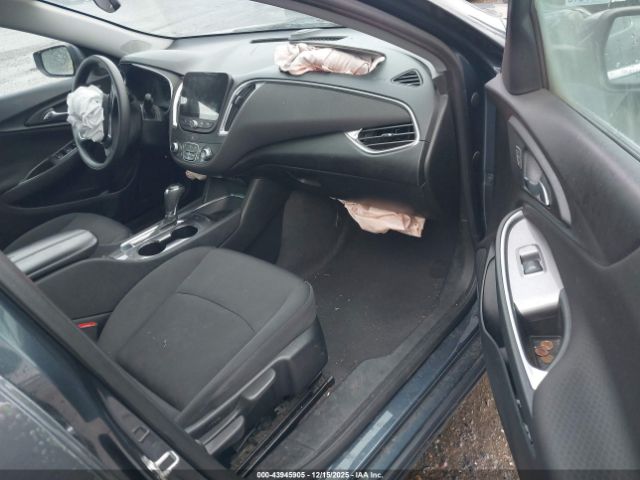 2019 CHEVROLET MALIBU 1G1ZD5ST4KF211131 Photo 4