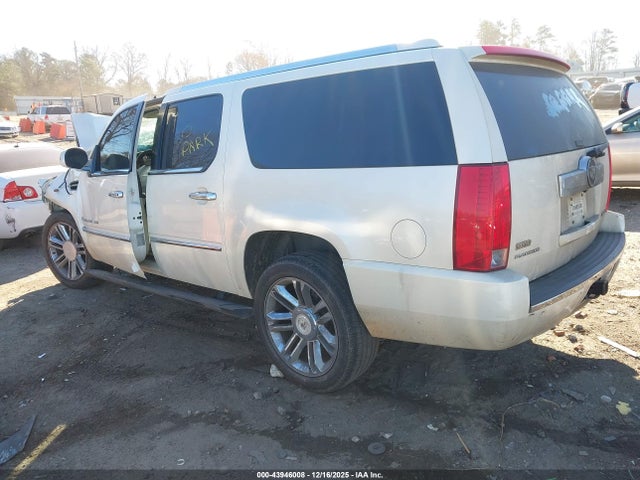 2009 Cadillac Escalade Esv Platinum Edition მანქანა იყიდება აუქციონზე, vin: 1GYFK36259R143477, აუქციონის ნომერი: 43946008