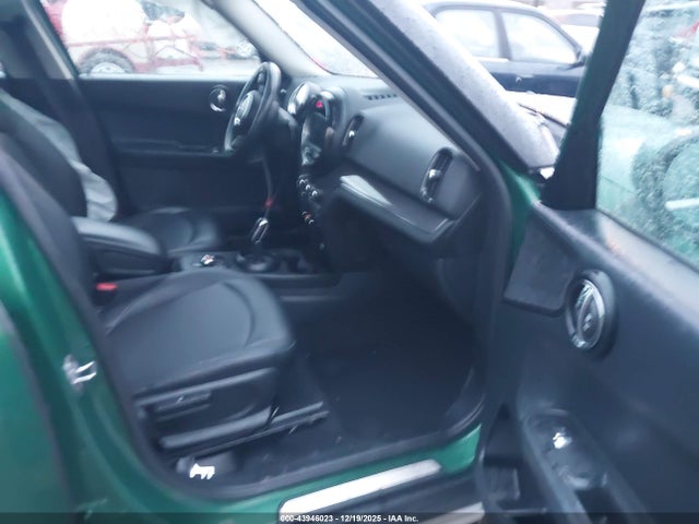 2020 MINI COUNTRYMAN WMZYW5C09L3L13366 Photo 4