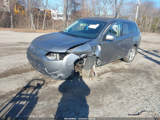 2014 MITSUBISHI OUTLANDER JA4AD3A38EZ016589 Photo 1