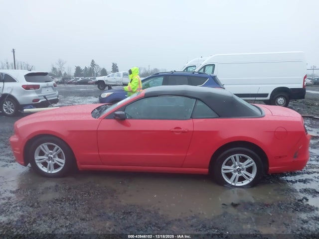 1ZVBP8EM3E5310424 Ford Mustang V6