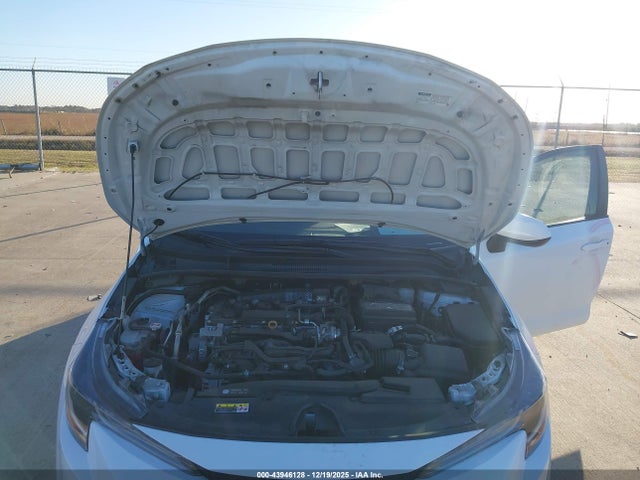 5YFB4MDE4PP039930 Toyota COROLLA LE