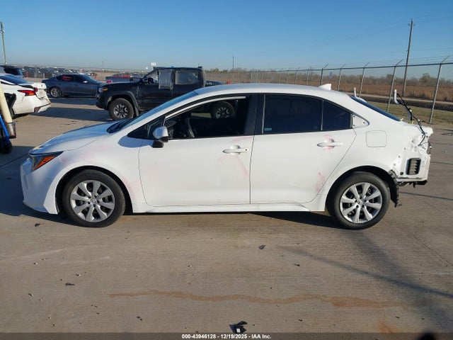 5YFB4MDE4PP039930 Toyota COROLLA LE