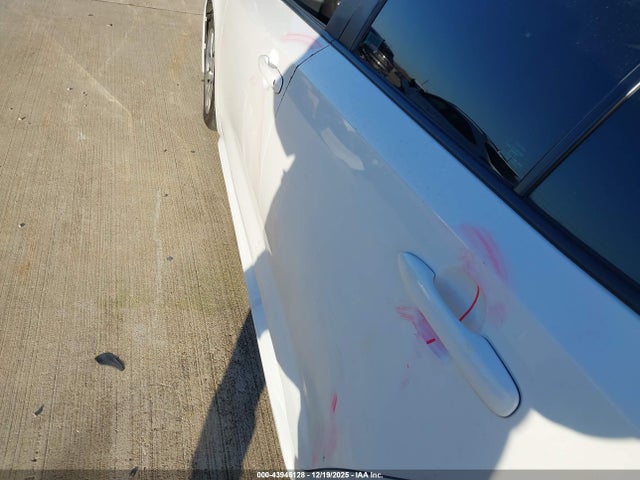 5YFB4MDE4PP039930 Toyota COROLLA LE