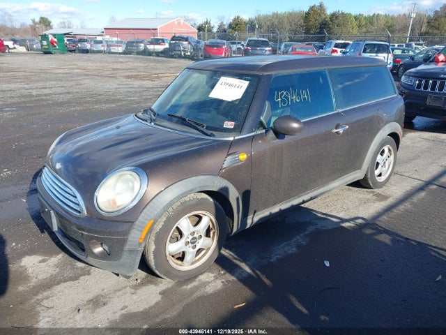 2008 MINI COOPER CLUBMAN WMWML33568TN67919 Photo 1