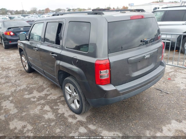 43946213 :رقم المزاد ، 1C4NJPFA5GD640459 vin ، 2016 Jeep Patriot Latitude مزاد بيع