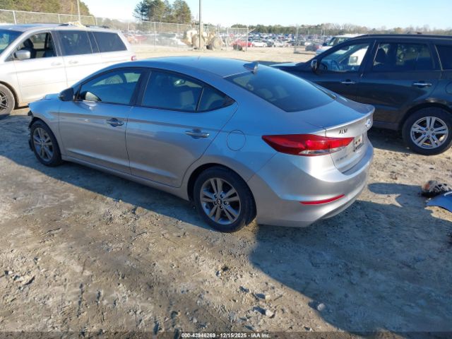 2017 HYUNDAI ELANTRA 5NPD84LF0HH177857 Photo 2