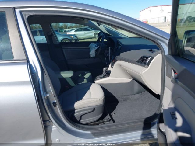 2017 HYUNDAI ELANTRA 5NPD84LF0HH177857 Photo 4