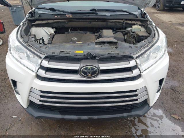 2017 TOYOTA HIGHLANDER 5TDKZRFH3HS190840 Photo 9