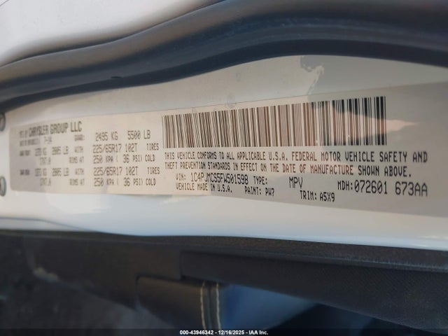 43946342 :رقم المزاد ، 1C4PJMCS5FW501598 vin ، 2015 Jeep Cherokee Latitude مزاد بيع