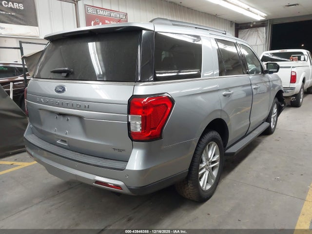 1FMJU1J80REA99613 Ford Expedition Xlt