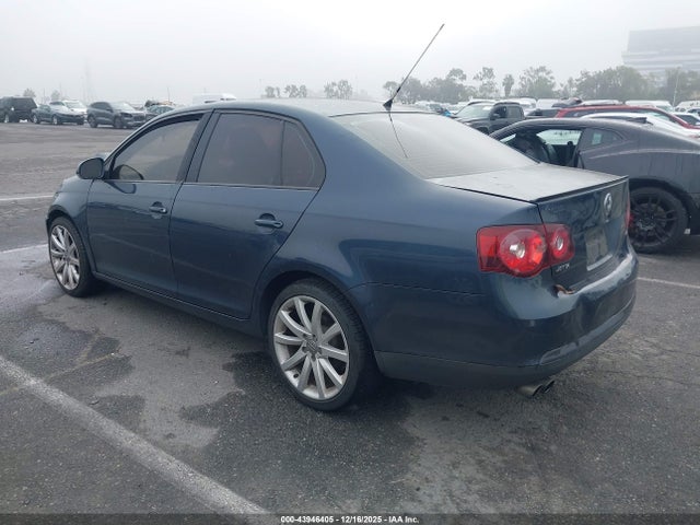 2010 VOLKSWAGEN JETTA 3VWAZ7AJ2AM104558 Photo 2