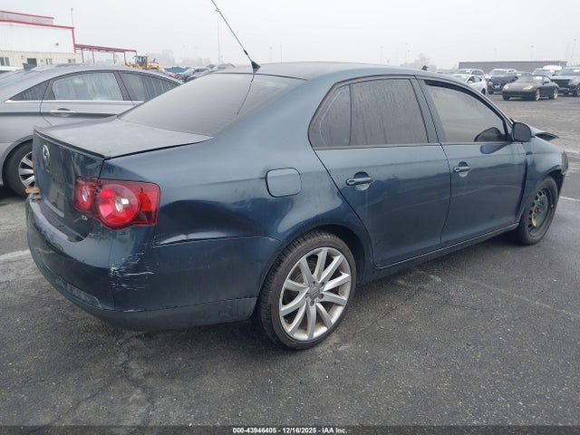 2010 VOLKSWAGEN JETTA 3VWAZ7AJ2AM104558 Photo 3