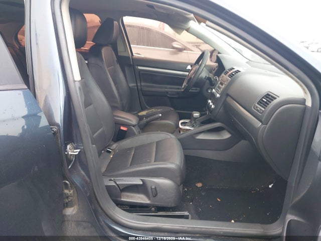 2010 VOLKSWAGEN JETTA 3VWAZ7AJ2AM104558 Photo 4