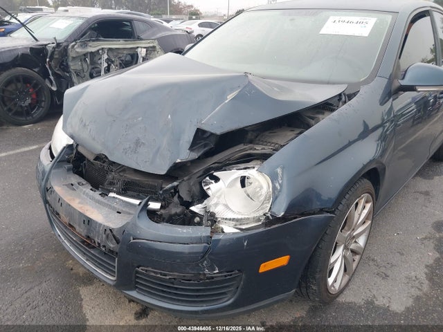 2010 VOLKSWAGEN JETTA 3VWAZ7AJ2AM104558 Photo 5