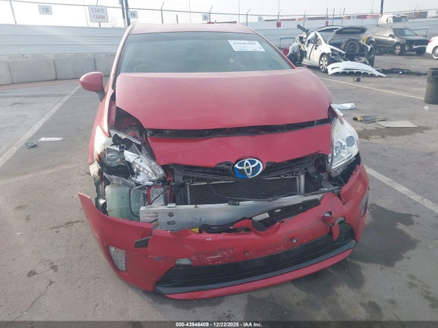 Toyota Prius Three 2015 JTDKN3DU3F1903688 Image 12