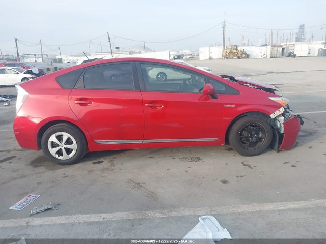 Toyota Prius Three 2015 JTDKN3DU3F1903688 Image 13