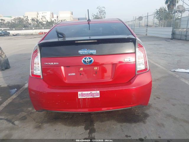 Toyota Prius Three 2015 JTDKN3DU3F1903688 Image 16