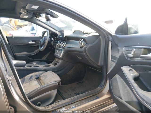 2019 MERCEDES-BENZ CLA 250 WDDSJ4EB6KN738159 Photo 4