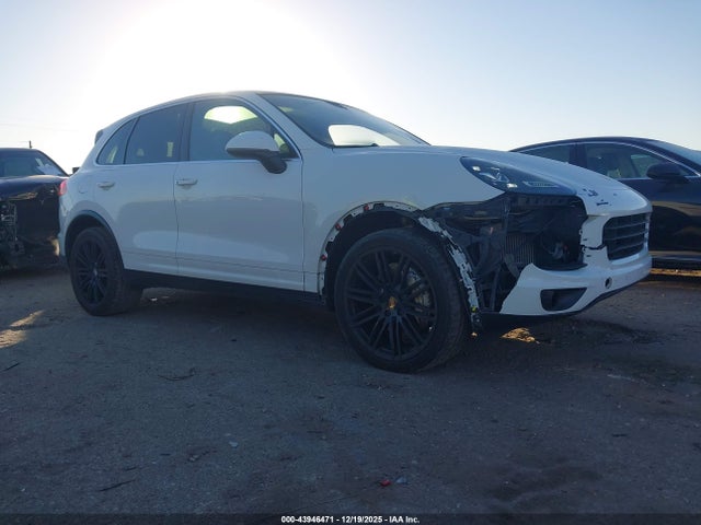 2015 PORSCHE CAYENNE WP1AB2A26FLA57139 Photo 0