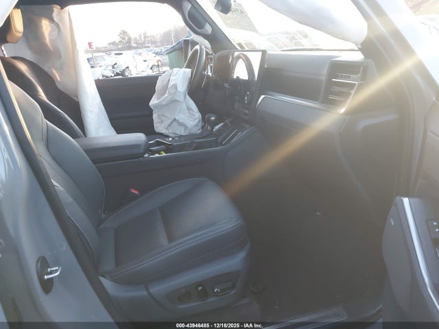 Продажа на аукционе авто 2025 Lexus Gx 550 Luxury+, vin: JTJVBCDX0S5049789, номер лота: 43946485