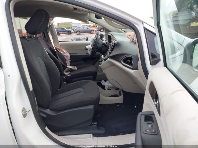 2024 CHRYSLER VOYAGER 2C4RC1CG6RR106744 Photo 4