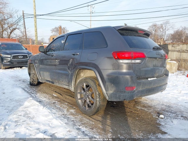 2021 JEEP GRAND CHEROKEE 1C4RJFBG1MC855215 Photo 2