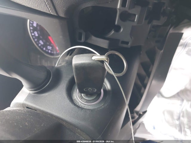 2019 TOYOTA RAV4 2T3H1RFV6KW041416 Photo 10