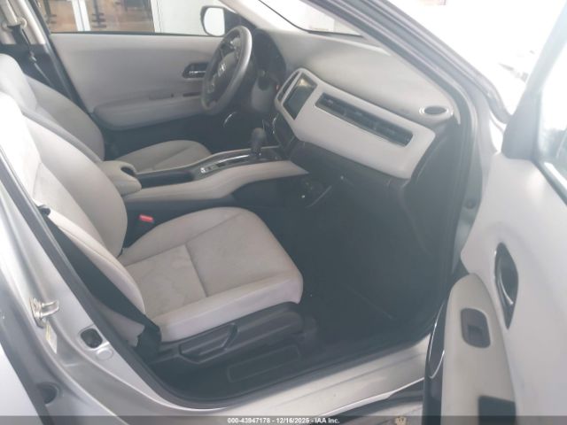 2016 HONDA HR-V 3CZRU5H51GM727836 Photo 4