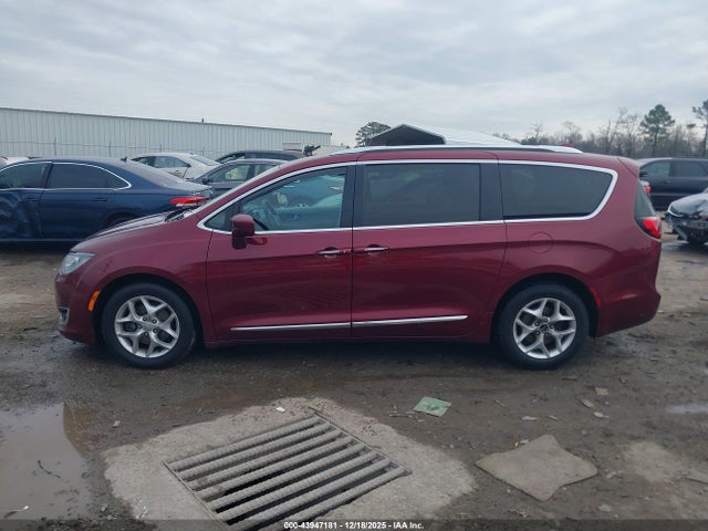 2C4RC1EG2HR661041 Chrysler Pacifica Touring-l Plus