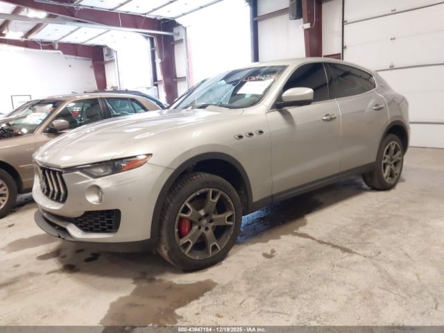 2017 MASERATI LEVANTE ZN661XUA3HX215943 Photo 1