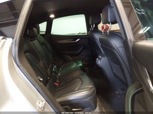 2017 MASERATI LEVANTE ZN661XUA3HX215943 Photo 7