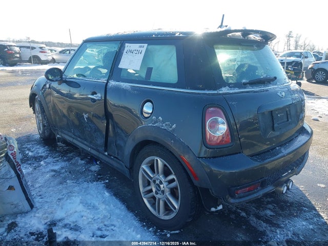 2012 MINI COOPER S WMWSV3C57CTY28100 Photo 2