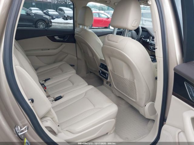 2019 AUDI Q7 WA1VAAF77KD031877 Photo 7