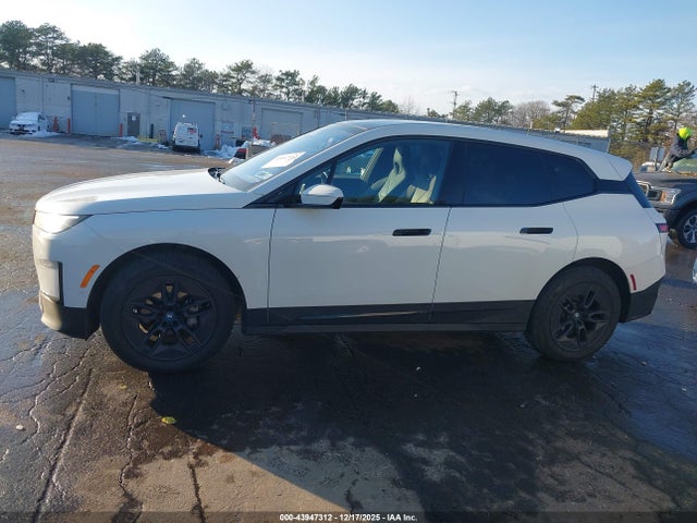 Продаж на аукціоні авто 2024 Bmw Ix Xdrive50, vin: WB523CF05RCP16943, номер лоту: 43947312