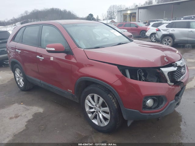 43947347 :رقم المزاد ، 5XYKUDA22BG022874 vin ، 2011 Kia Sorento Ex V6 مزاد بيع