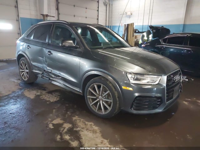 2018 AUDI Q3 WA1ECCFS3JR000671 Photo 0