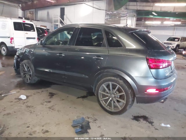 2018 AUDI Q3 WA1ECCFS3JR000671 Photo 2