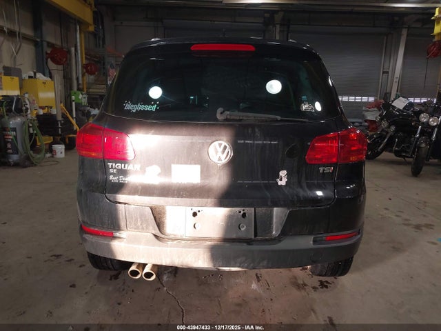 WVGRV7AXXHK005683 Volkswagen Tiguan 2.0t Wolfsburg Edition