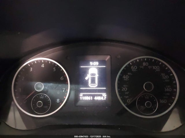 WVGRV7AXXHK005683 Volkswagen Tiguan 2.0t Wolfsburg Edition